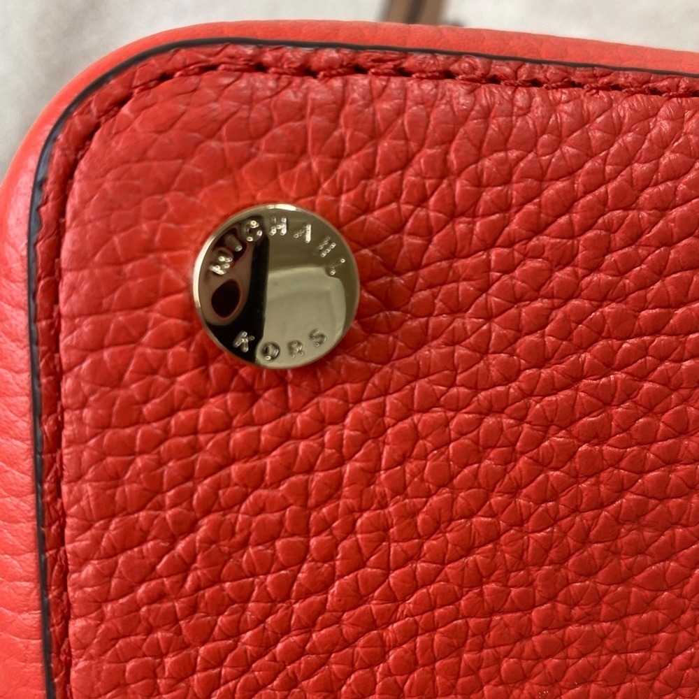 Michael Kors Tote Bedford Pebbled Leather Pocket, Womens Medium Coral-Red - Picture 9 of 9